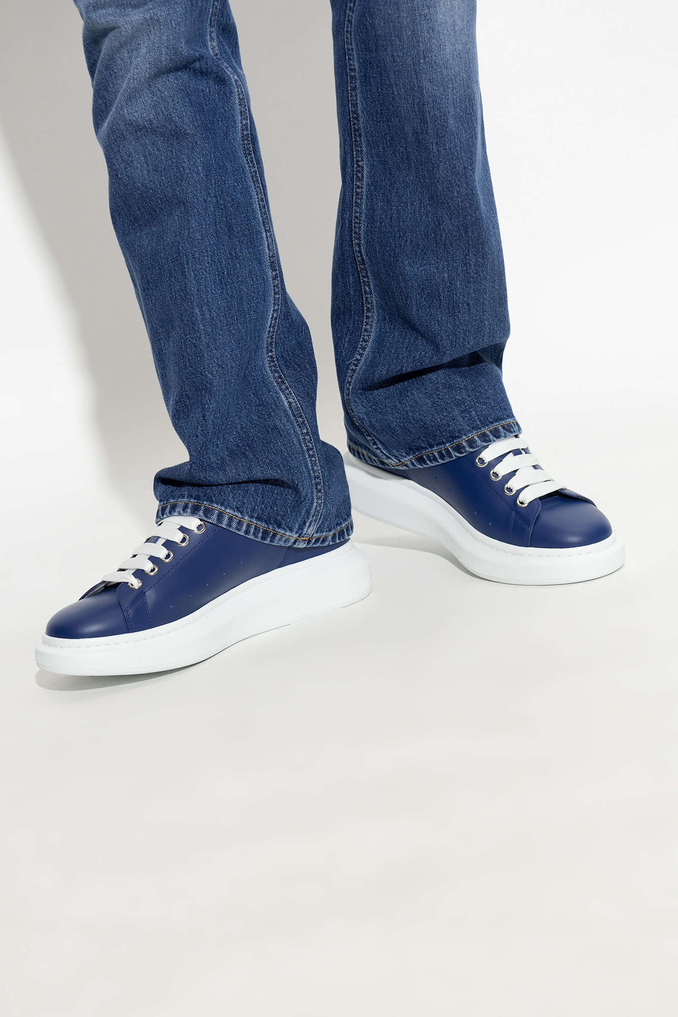 VIP【関税送料無料】希少 ALEXANDER MCQUEEN NAVY BLUE PANTS Navy blue Jeans with logo Alexander McQueen
